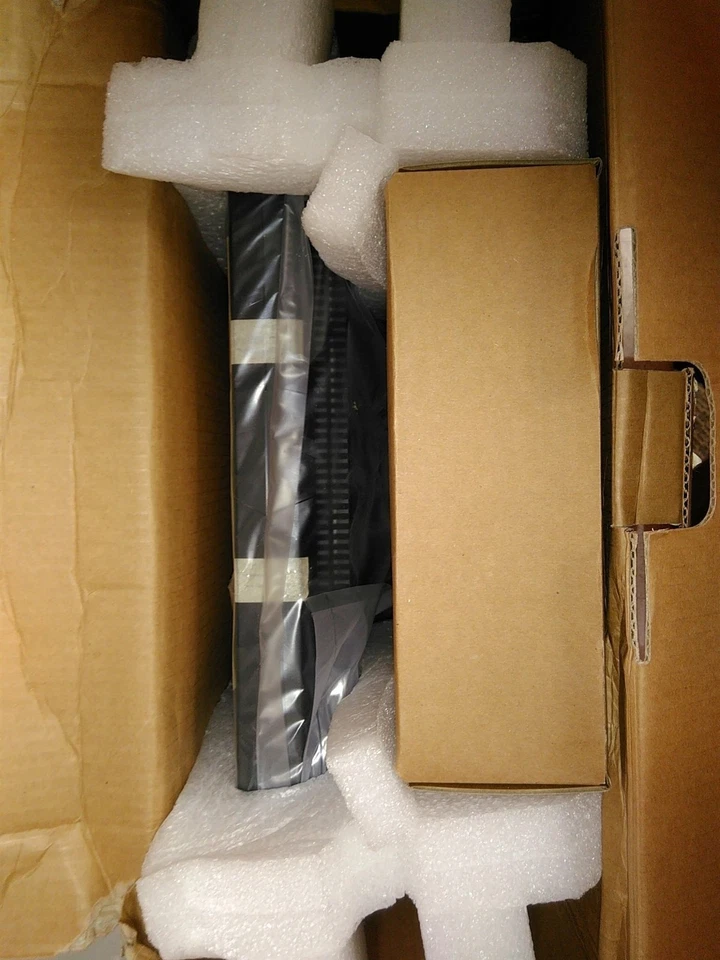 NEW GVision P15BX-AB-459G 15" Touch Screen LCD Monitor Open Box - Image 4 of 4