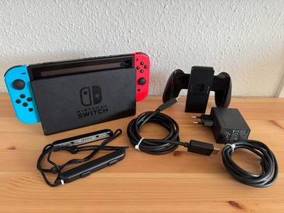 Nintendo Switch Konsole Neon-Blau/Neon-Rot/ V1 / alle Kabel / Zubehörpaket
