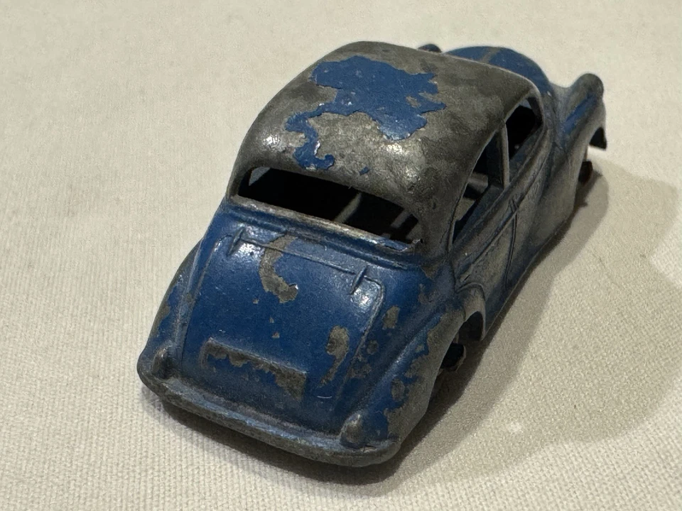 Винтажный спичечный коробок LESNEY Blue Morris Minor 1000 #46 серые колеса 1-75 1958 - Изображение 3 из 4
