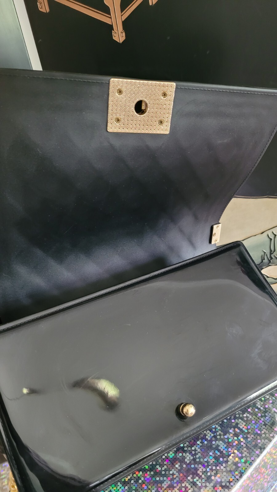 Black Patent Leather Solid Structured Handbag W G… - image 9