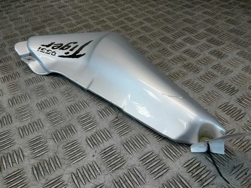 Triumph TIGER 955 (2000-2006) Side Panel Right #07 - Image 3 of 4