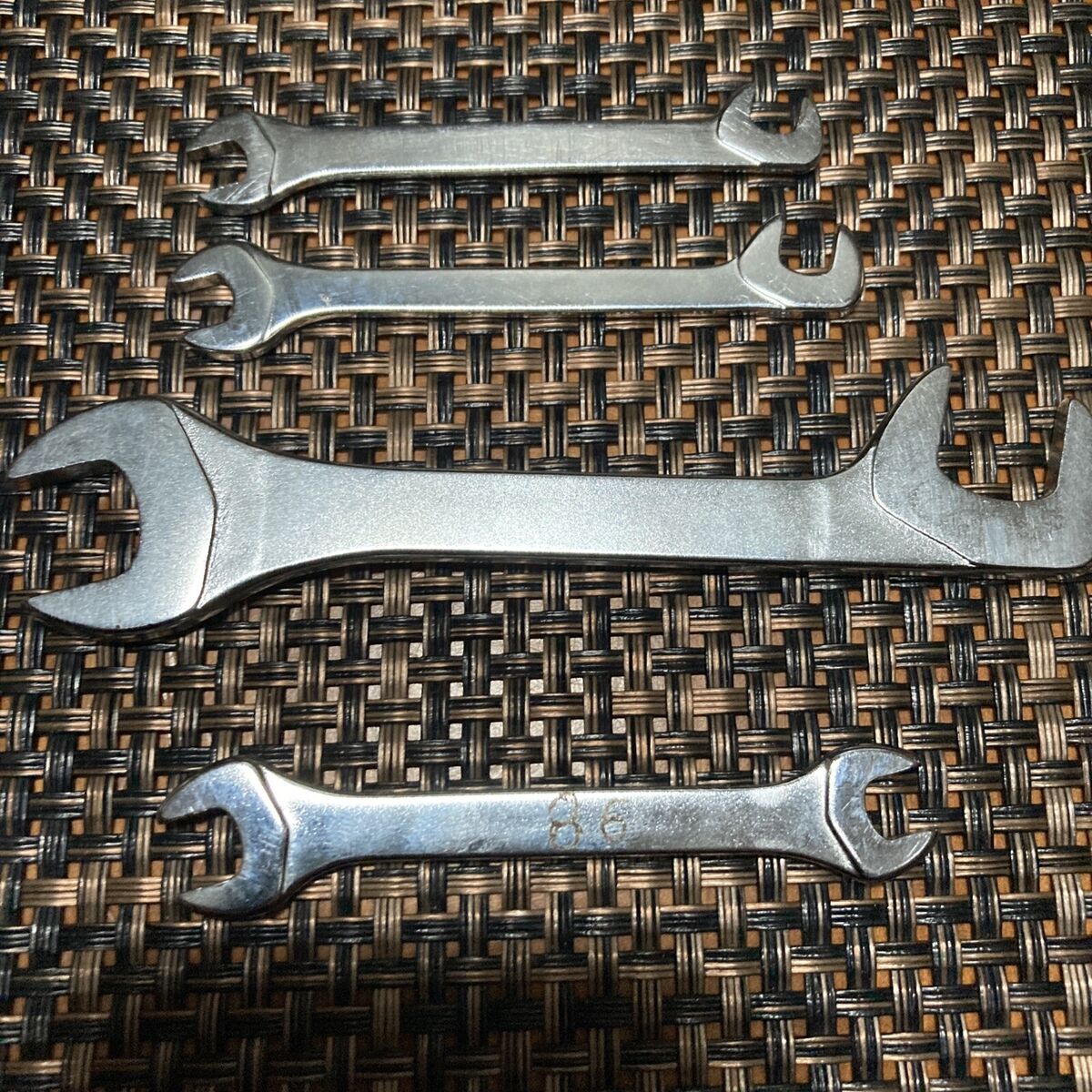 s-l1200.jpg s-l1200.jpg