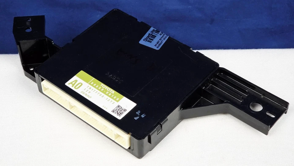 2011 - 2014 Toyota Sienna Air Amplifier Temperature Control Module  88650-08100 - Image 4 of 4