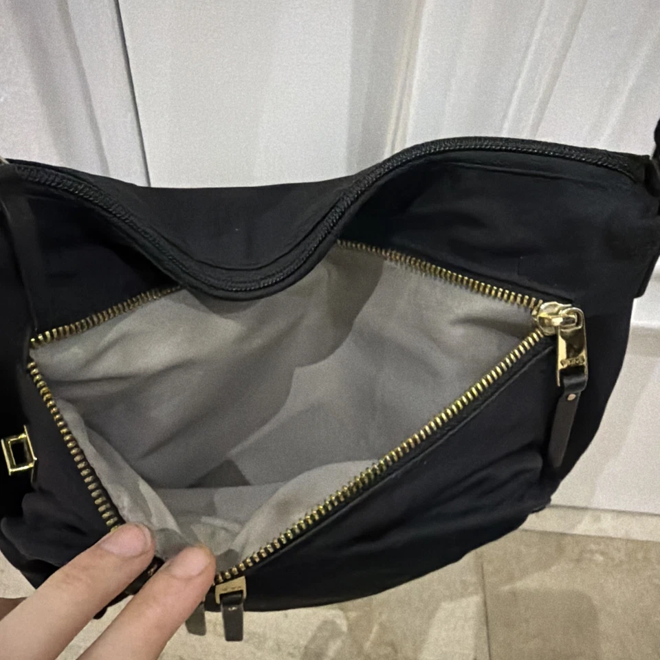 Black/Gold Tumi Crossbody Bag Adjustable Logo Purse Handbag Tote Pocketbook - Image 3 of 4