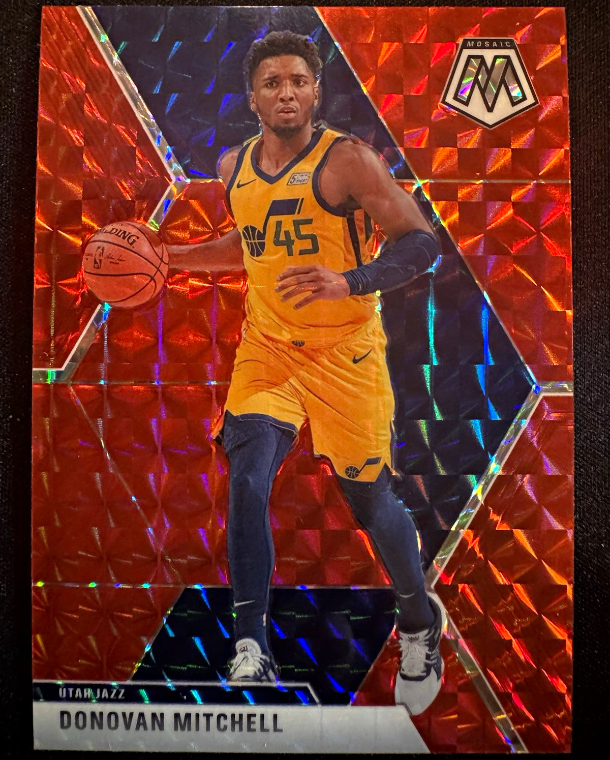 Panini 2019-20 Mosaic Donovan Mitchell Red Prizm #13 Utah Jazz 