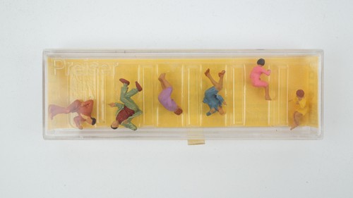 Preiser H0 4103 6 personas sentadas | Zustand: Gebraucht