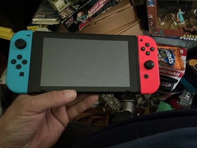 Nintendo Switch HAC-001 Console w/ Dock Neon Red/Blue Joy-Con 32GB Wi-Fi