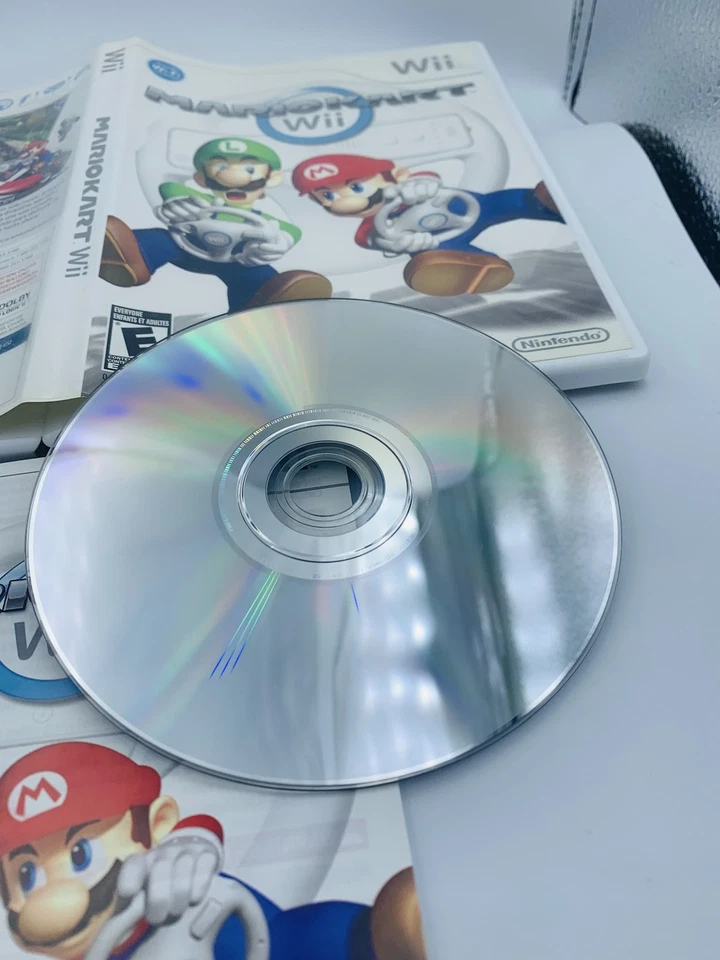 Mario Kart Wii Nintendo Wii USA version COMPLETE with case and manual cart race - Image 2 of 2