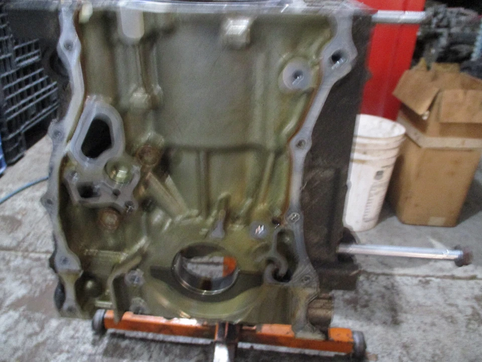 2006 Acura RSX Base - K20A3 - Engine Cylinder Block (BARE: NO Crankshaft/Piston) Foto 3 de 4
