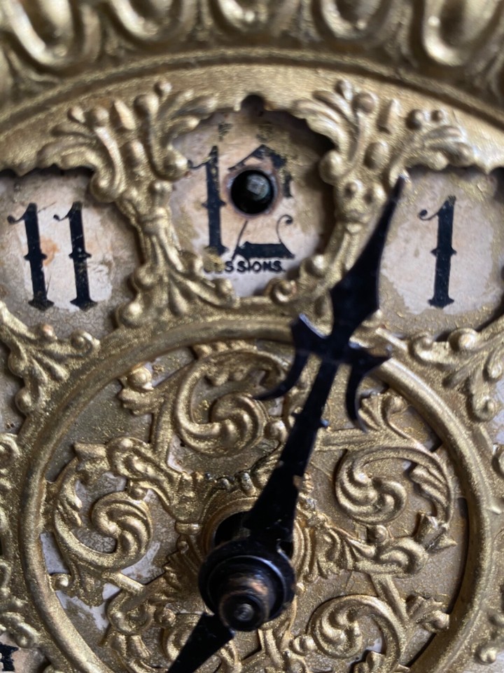 Antique Sessions Chiming Mantle Clock. Working but missing pendulum