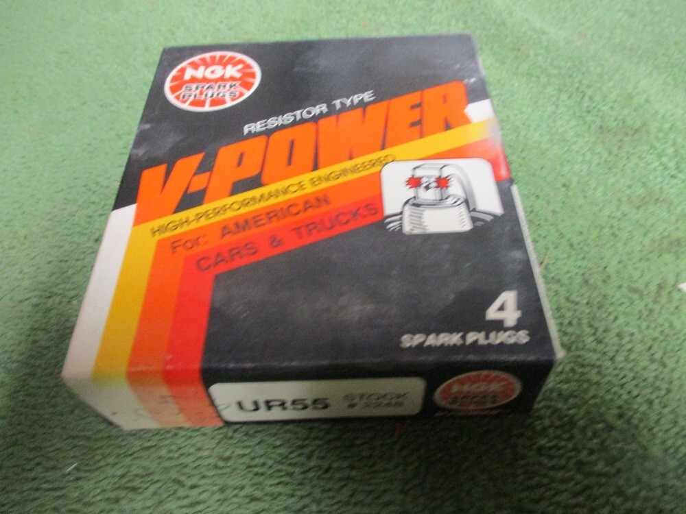 New Spark Plugs 8 NGK Spark Plugs  UR55 / 2248 Multiple Applications # 406