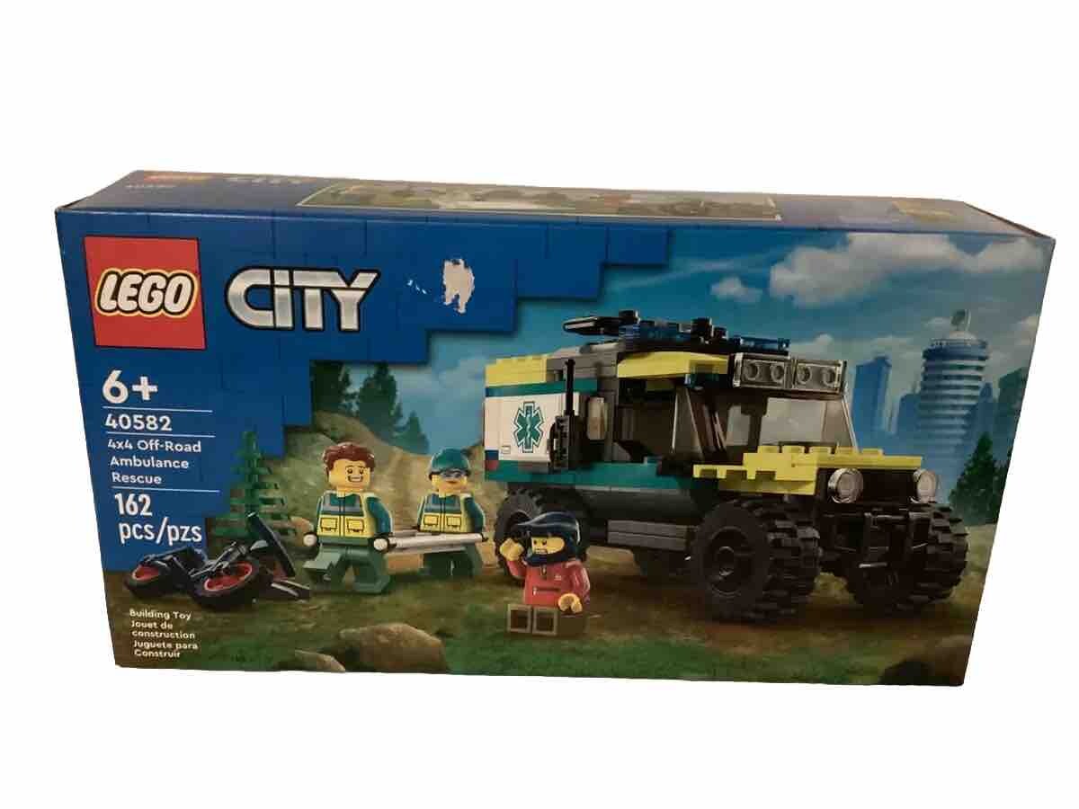 LEGO CITY: 4x4 Off-Road Ambulance Rescue (40582) 162 Pieces LEGO CITY: 4x4 Off-Road Ambulance Rescue (40582) 162 Pieces