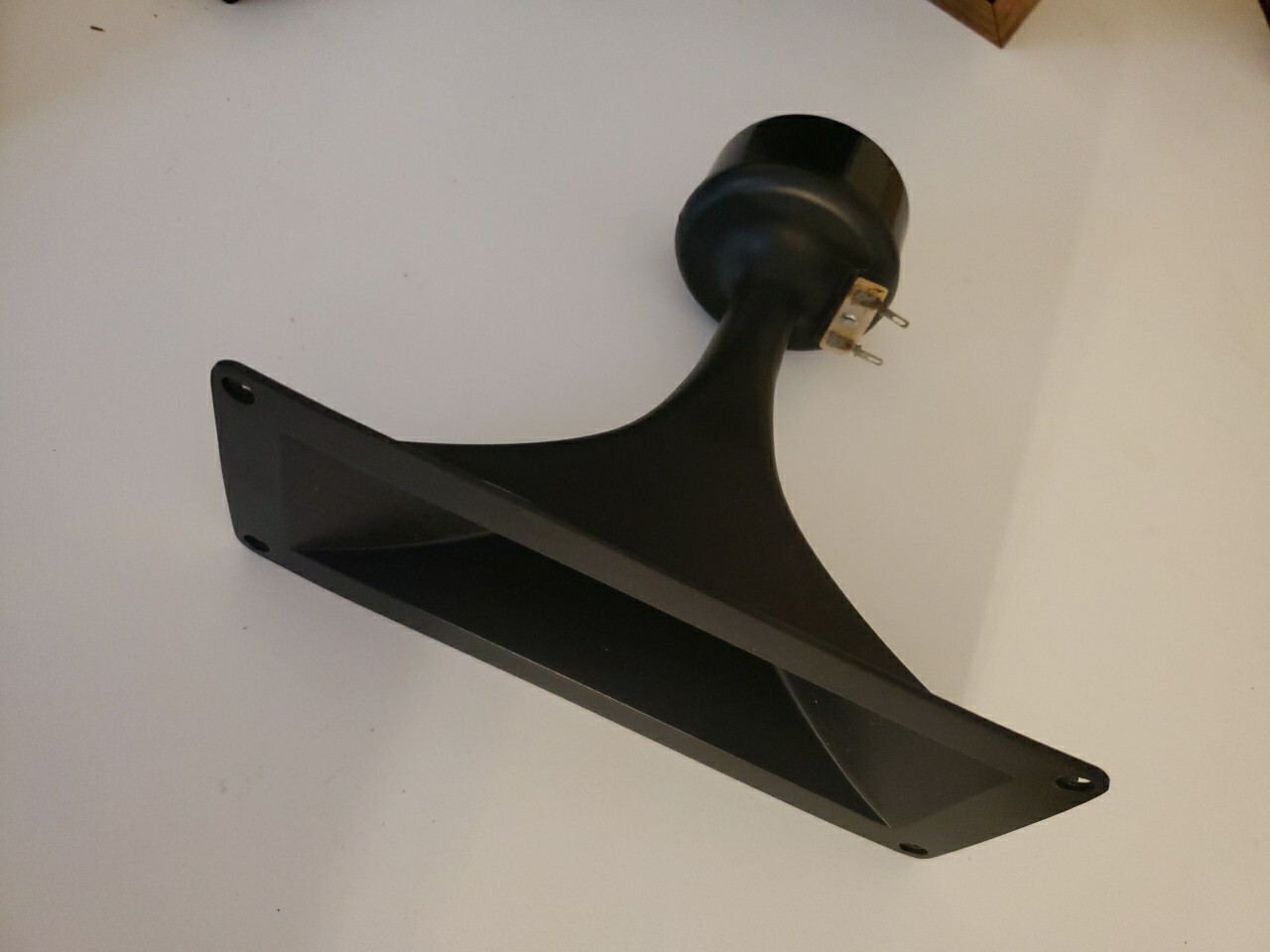 Sansui Metal Horn Tweeter T 135 From SP 7500X 8 Ohms 6 x2 Tests sansui-metal-horn-tweeter-t-135-from-sp-7500x-8-ohms-6-x2-tests