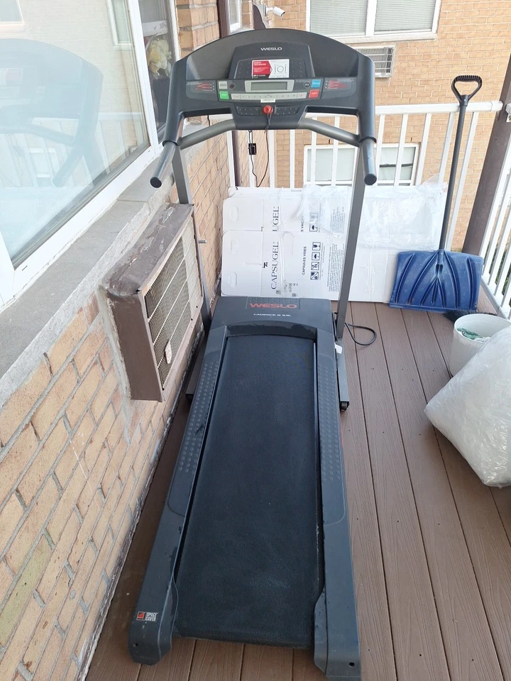 Wesco Treadmil With iFit and Bluetooth Connectivity - Image 2 of 4