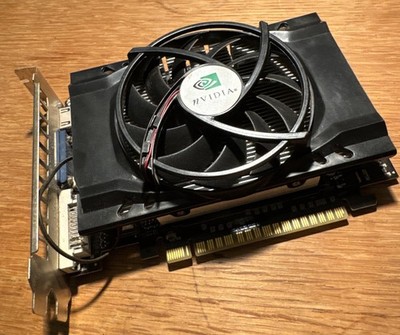 nVIDIA GEFORCE GTX 550 TI 2GB GDDR3 PCI-E GRAFIKKARTE GPU DVI VGA HDMI Top 