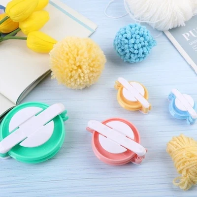 BRANDED New listing4 X Plastic Pom Pom Makers Set Pom-Pom Making Kit Multi Pack Make Pompoms