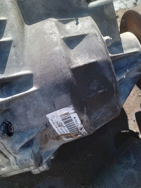 Estojo de transferência excluindo Sport Trac 4.0L compatível com 08-10 EXPLORER 219905 - Imagem 2 de 4