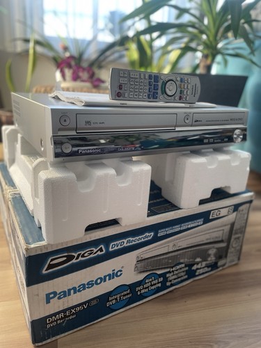 Panasonic DMR-EX95V DVD HDD VHS Festplatten Recorder OVP HDMI Selten - Afbeelding 2 van 9