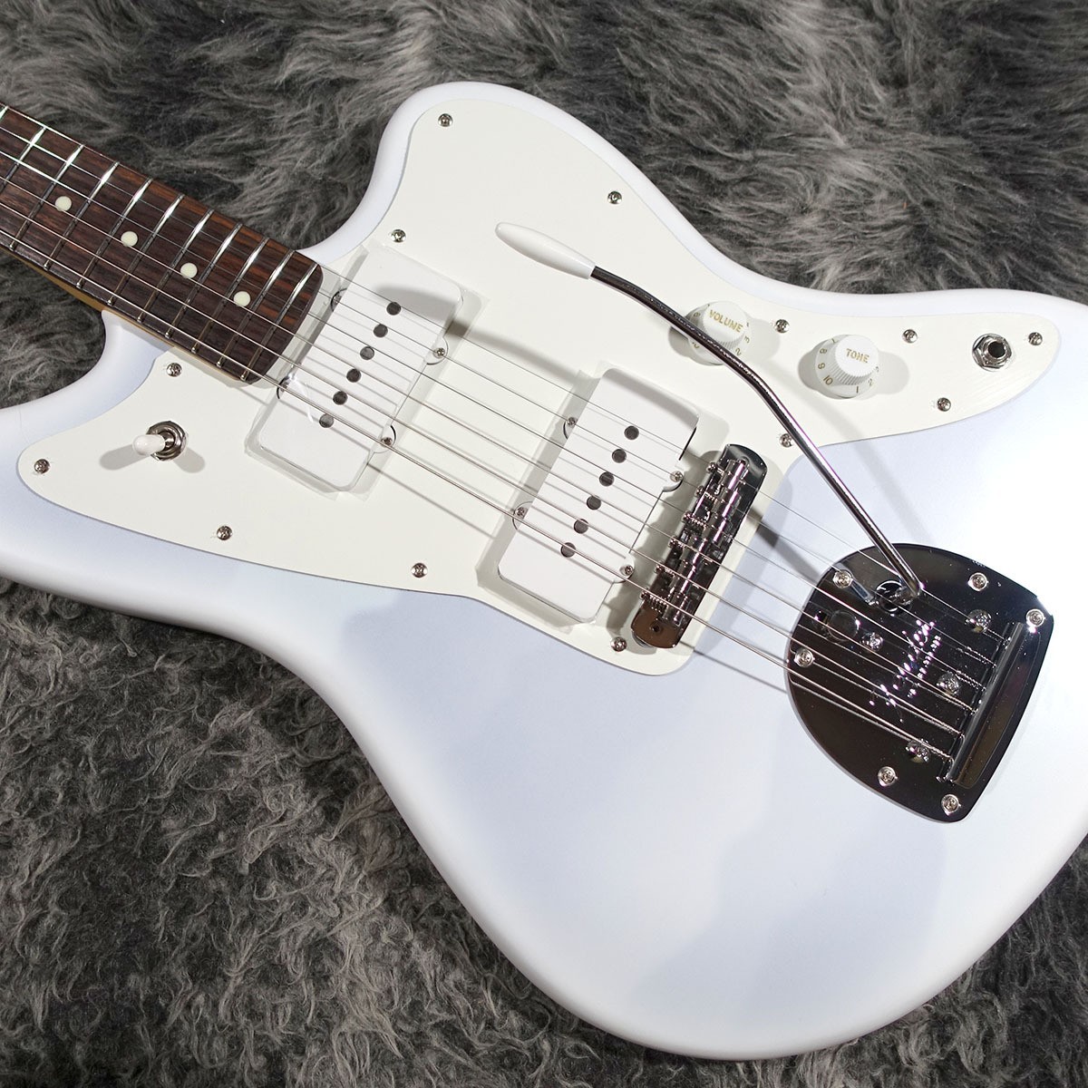Fender Made in Japan Hybrid II 2026 Jazzmaster Electric Guitar Misty Satin Blue