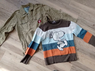 Peanuts Snoopy, Hemd khaki (Gr. 128) und Pullover gestreift (Gr. 122) - Bild 1 von 2
