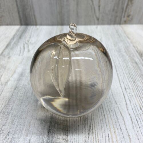 ORIENT AND FLUME ART GLASS APPLE PAPERWEIGHT CLEAR SIGNED 1990 - Picture 3 of 9