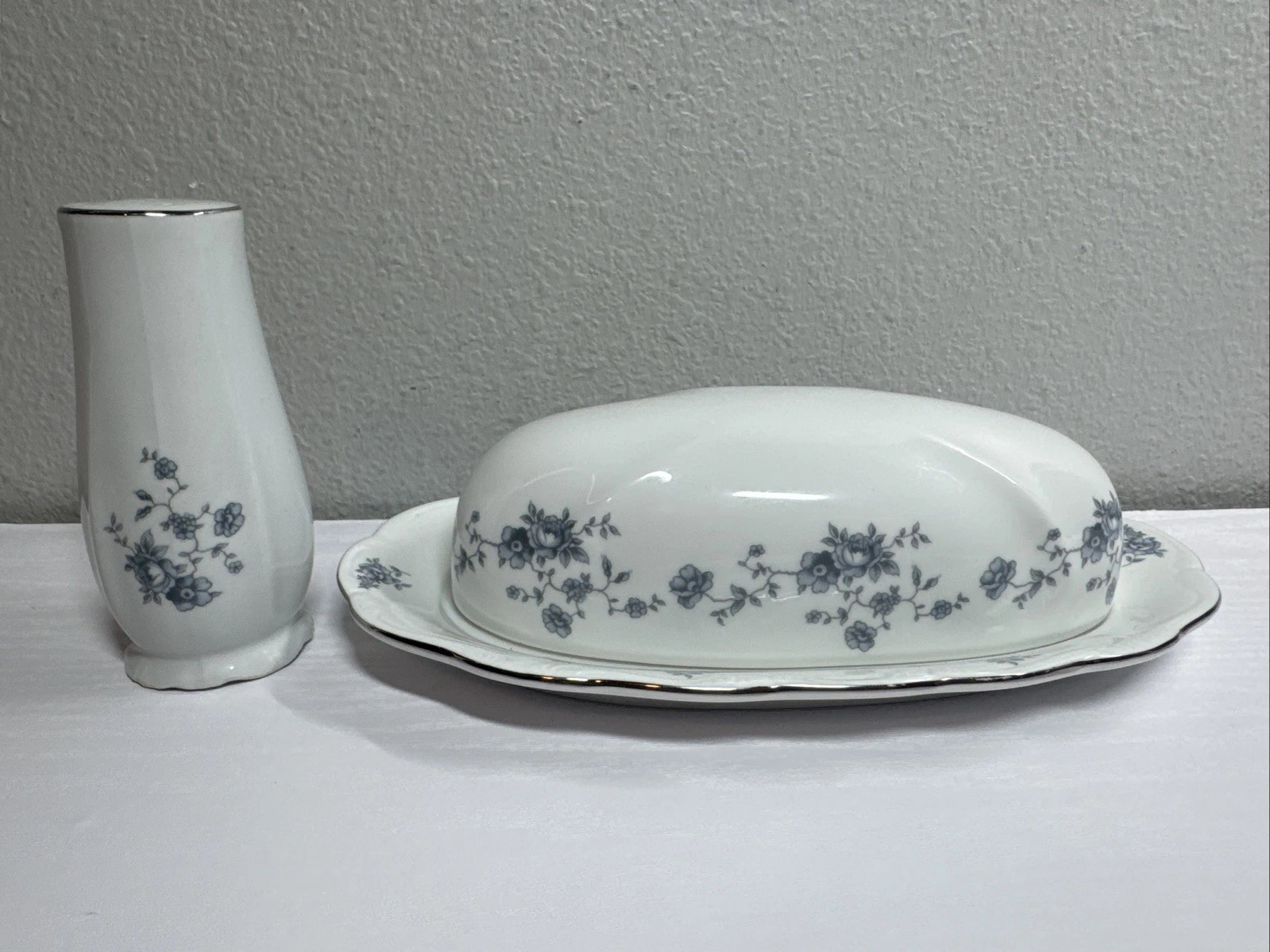 VTG BLUE GARLAND JOHANN HAVILAND TRADITIONS COVERED BUTTER DISH BAVARIA & MORE!