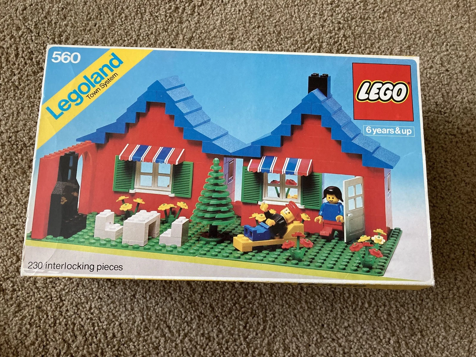 VINTAGE LEGO TOWN HOUSE #560 - LEGOLAND TOWN SYSTEM