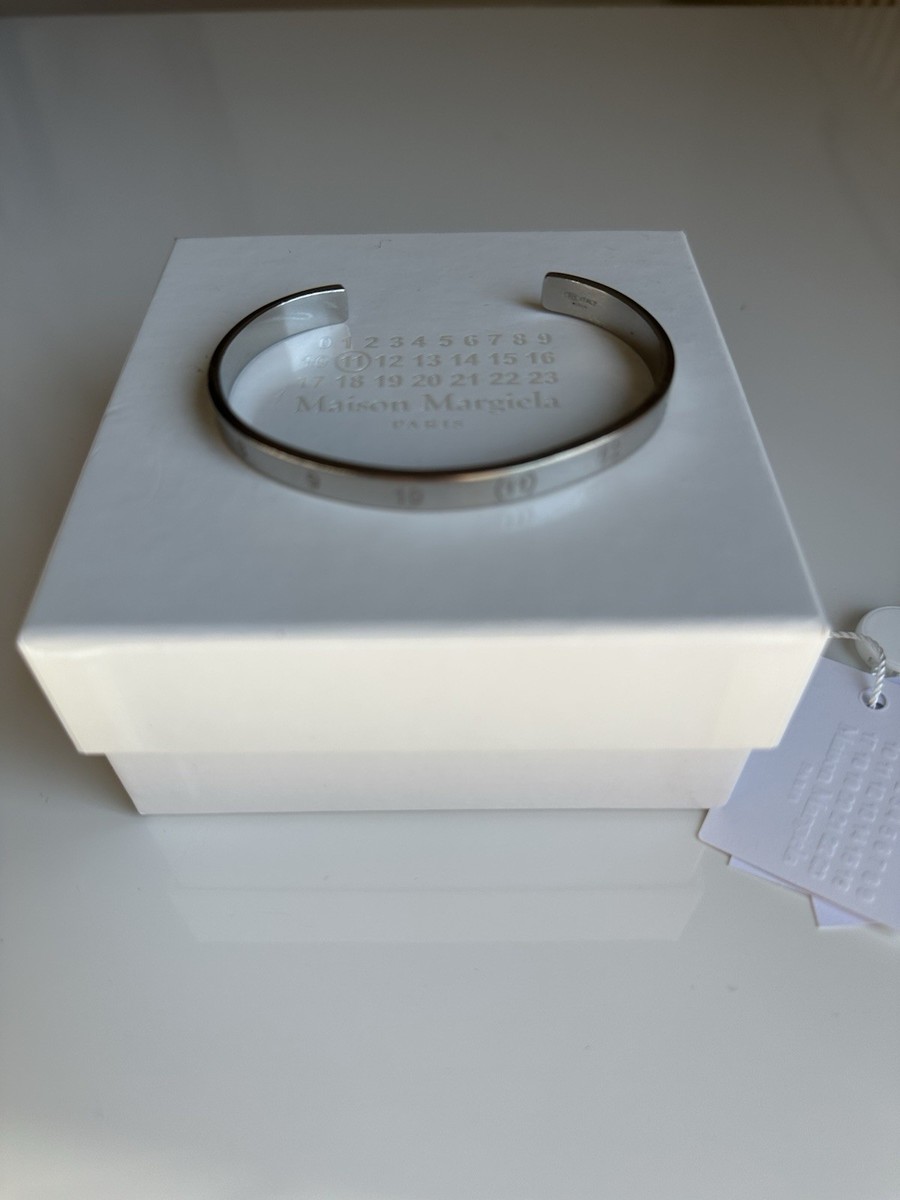 ブレスレット *Maison Margiela* Number Logo 65MM Bracelet Silver SI8UY0003 MAISON MARGIELA SI8UY0003 Number Reference Bracelet Unisex