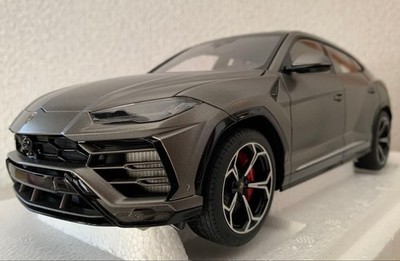 Lamborghini Urus 1/18 Diecast Grey Openable Doors Wheels Modellauto