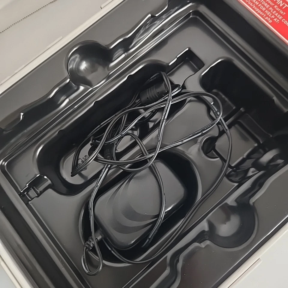 Tablet Con Estuche Kurio 7 Modelo C11100 USB Cable de Alimentación Paquete Foto 3 de 3