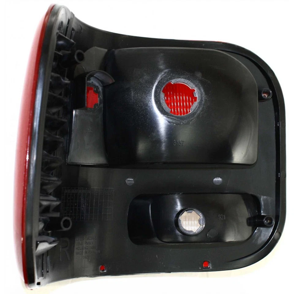 Luz trasera lado pasajero para Dodge B150/B250/B350 1994 DOT CH2801142 | 4882684 Foto 2 de 4