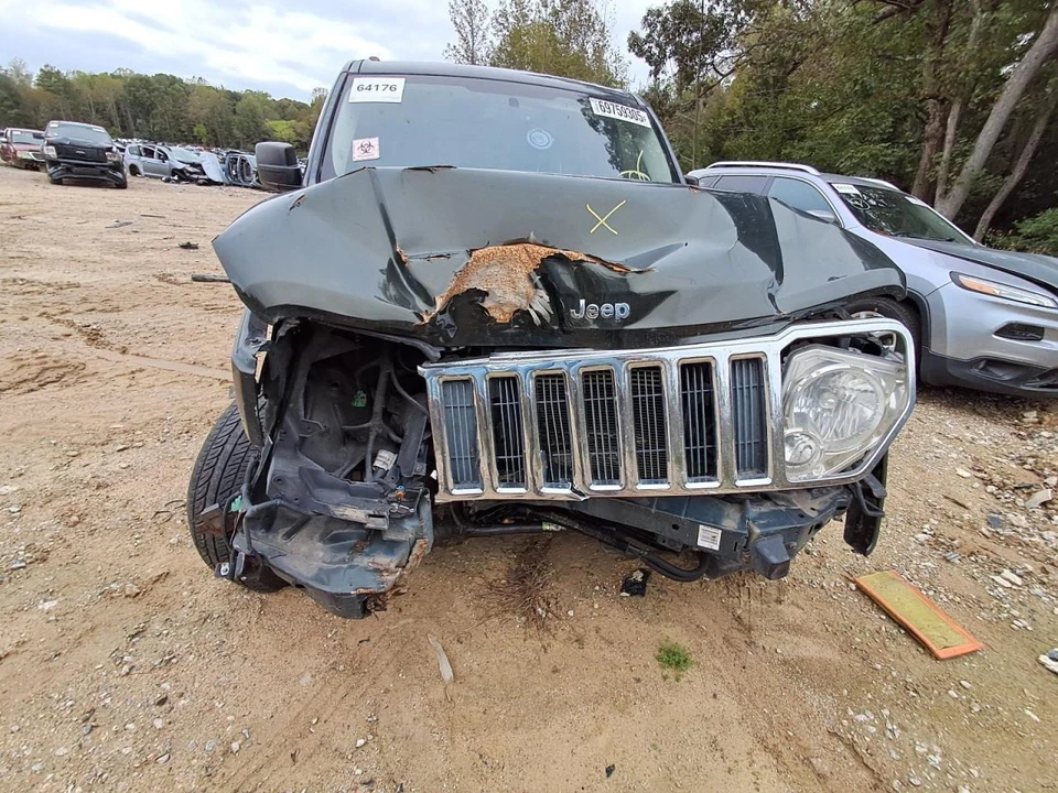 Alternador compatible con 02-04 06-12 LIBERTY 2731408 Foto 4 de 4