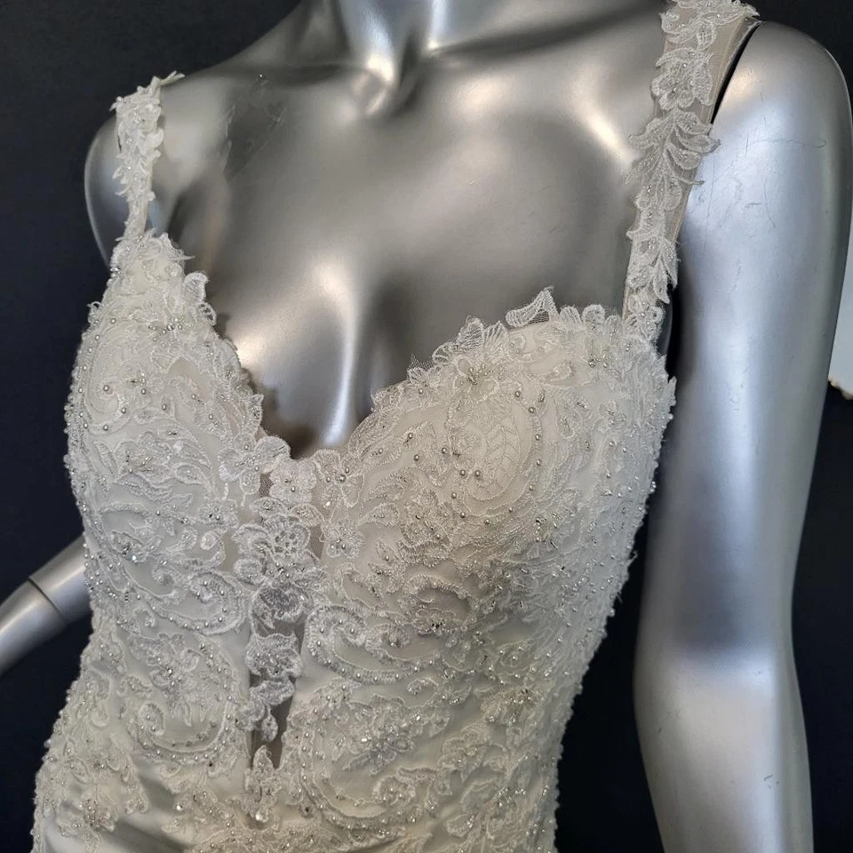 NUEVO CON ETIQUETAS~$1599~MON CHERI~8/10~VESTIDO DE NOVIA ACAMPANADO Y ENCAJE MARFIL SIRENA Foto 3 de 4