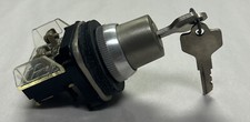 ALLEN BRADLEY,800T-H33D2,CYLINDER LOCK SELECTOR SWITCH NOS