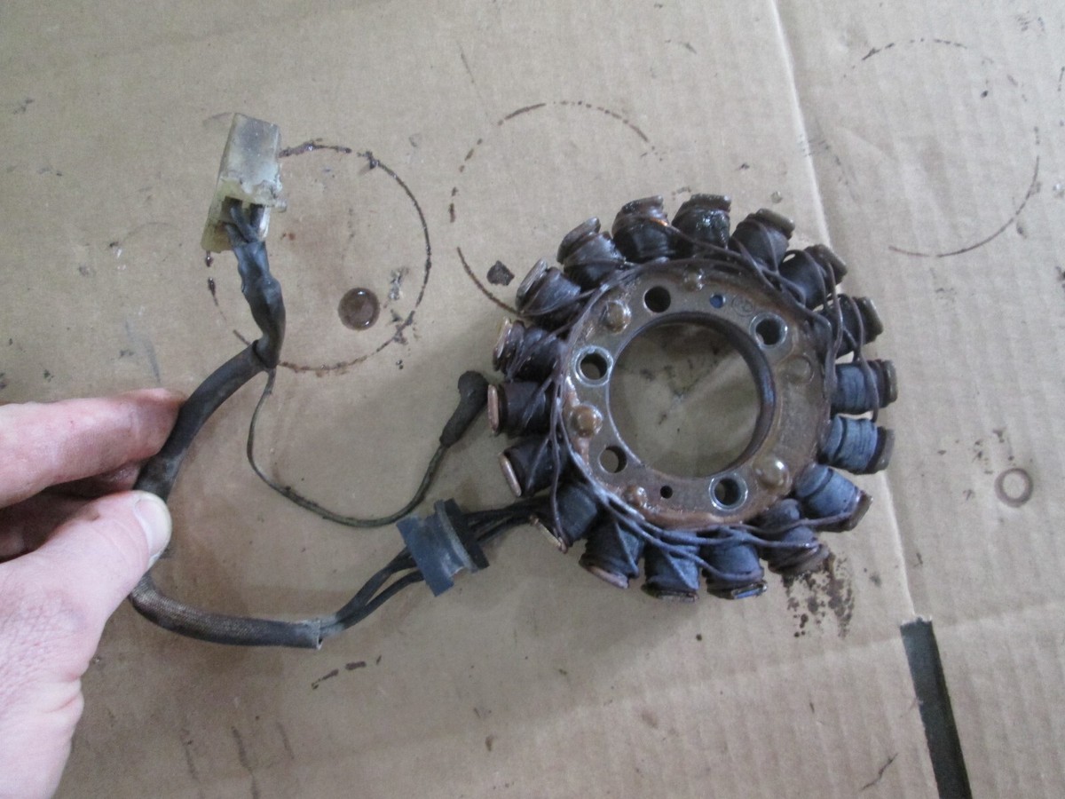 Kawasaki Ninja ZX 600 ZX600 ZX6 1985 85 stator coil coils engine