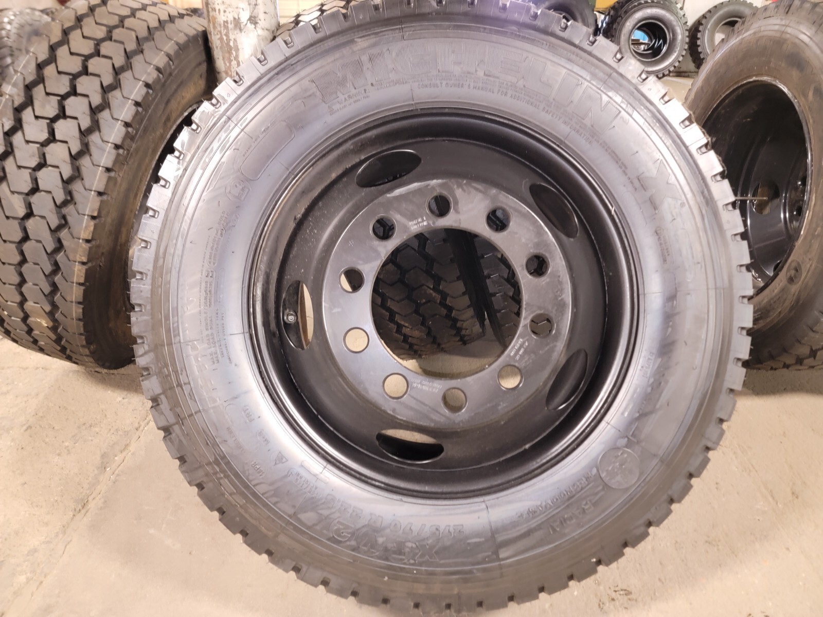 NEW Old Stock 100% Tread 275/70R22.5 Michelin XTY2 on Stud Pilot Wheel LRJ 14ply