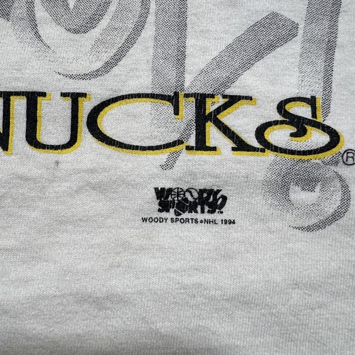 Vintage 1994 White Hot Vancouver Canucks Hockey NHL Shirt Size Medium #16 Linden - Picture 6 of 10