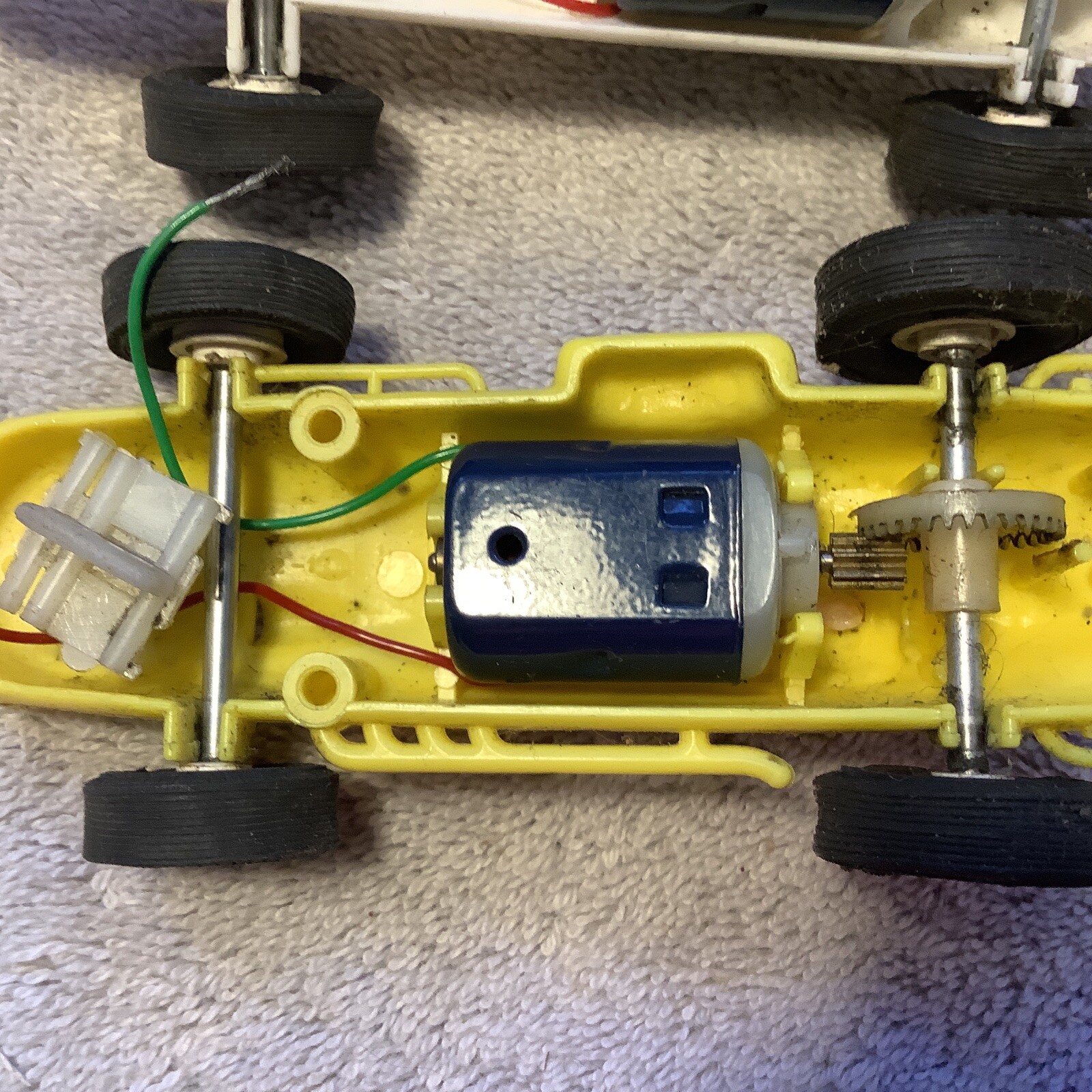 VINTAGE 1964 ELDON SLOT CARS MOTORS In 2 Others Have No Motor 5 1/4