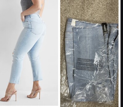 *New* EXPRESS Curvy Super High Waisted Ripped Mom Jeans sz