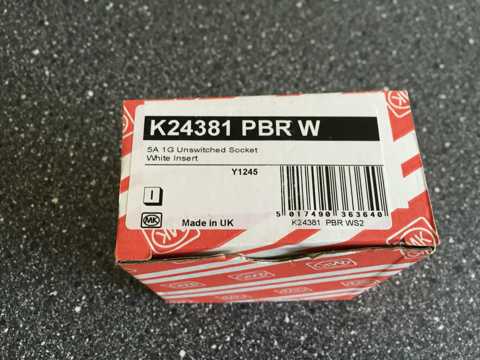 MK K24381 PBR W   5A 1G Unswitched Socket White Insert