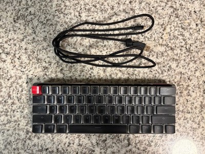 Glorious GMMK Compact 60% RGB Gateron Brown - Aura Mechanical Keycaps