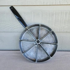 VTG Jon’E Bake Cornbread Pan 8 Slot Divided Aluminum Nordic Northland USA Made