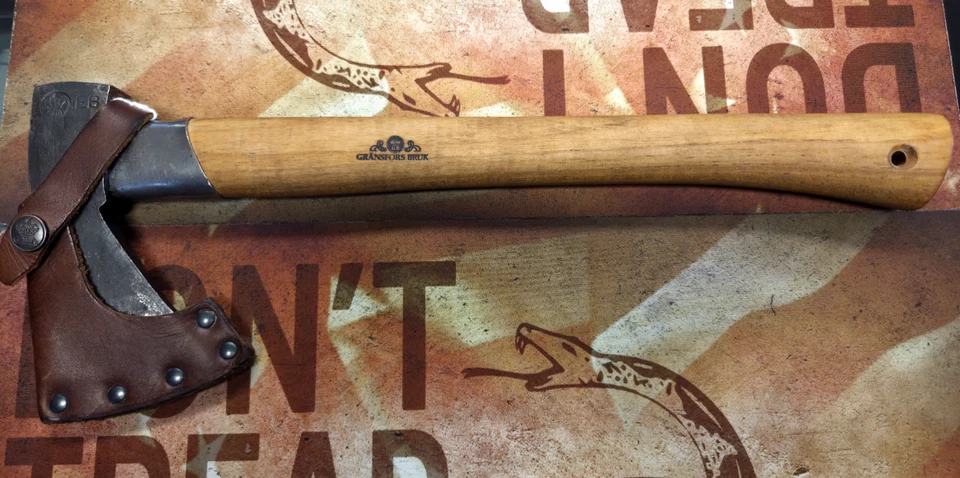 Hacha exterior Gransfors Bruks/14,56" mango original/funda de cuero tostado Foto 2 de 4
