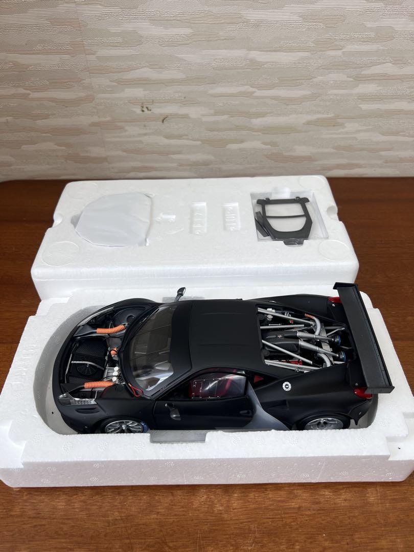 Hot Wheels Elite 1/18 Ferrari 458 Italia GT2 Diecast Model