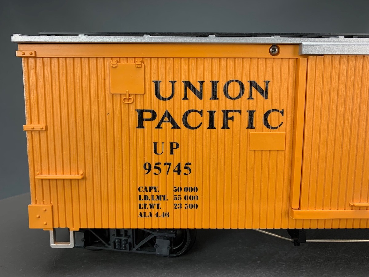G Scale LGB 4067A-01 Union Pacific Wood Boxcar #95745 G406 LZ | eBay