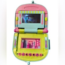 2005 Pixel Chix Love 2 Shop Salon/Pet Store Mall Interactive Purse Mattel Works