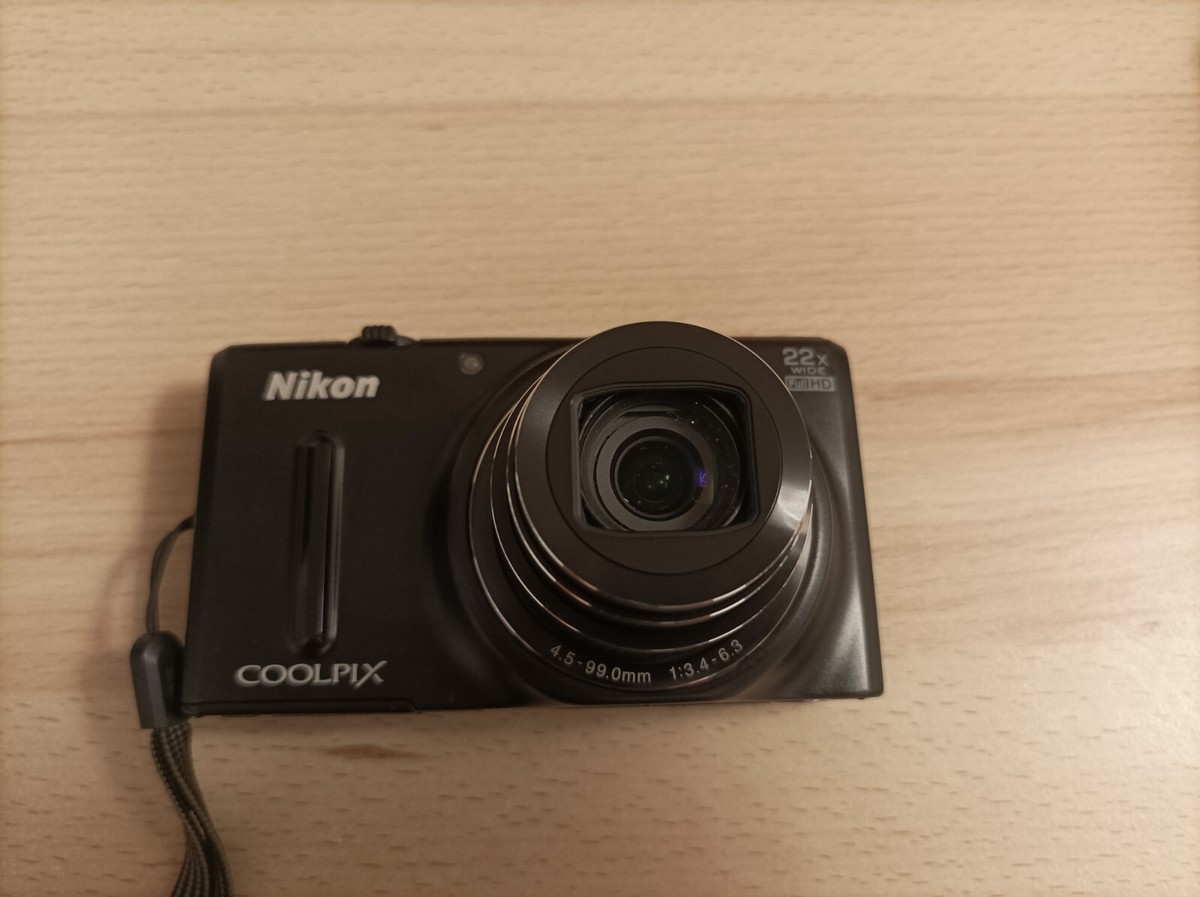Nikon COOLPIX S9600 Compact Digital Camera 16.0MP 22x Optical Zoom