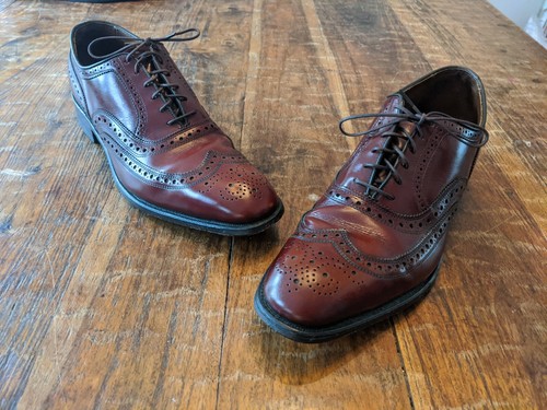 Chili Wingtip Shoes EUC 