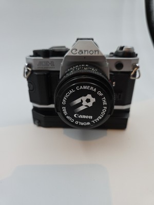 Canon AE-1 Program  ObjektivFD 50mm f/1.8 SLR Sidewinder A2 World Cup 1982