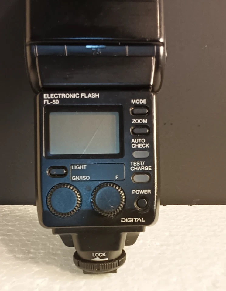 Olympus FS-FL50 Shoe Mount Electronic Flash for Olympus Camera Body - Image 3 of 4